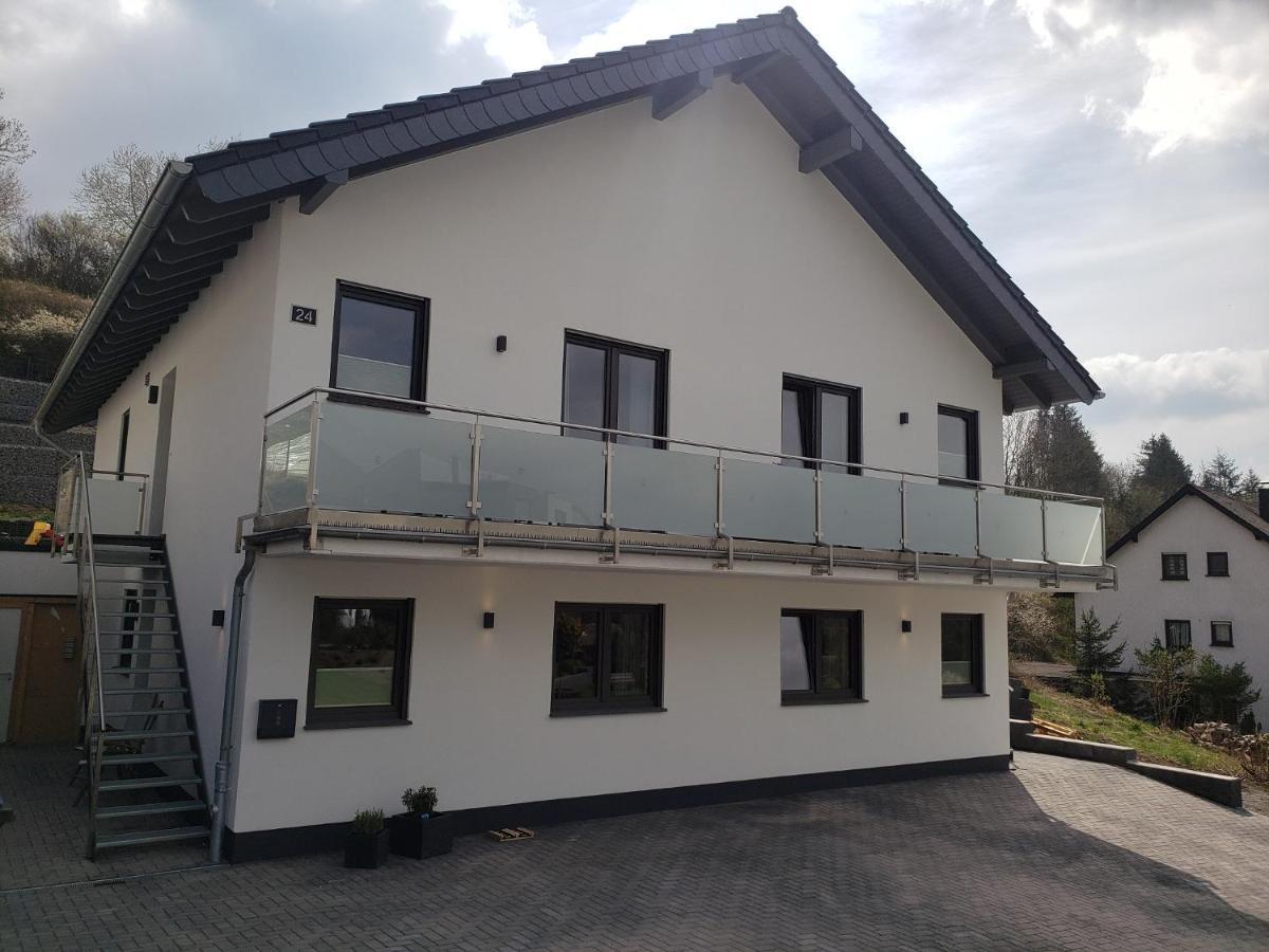 Ferienwohnungen Am Aeppelsberg Volkesfeld Ngoại thất bức ảnh