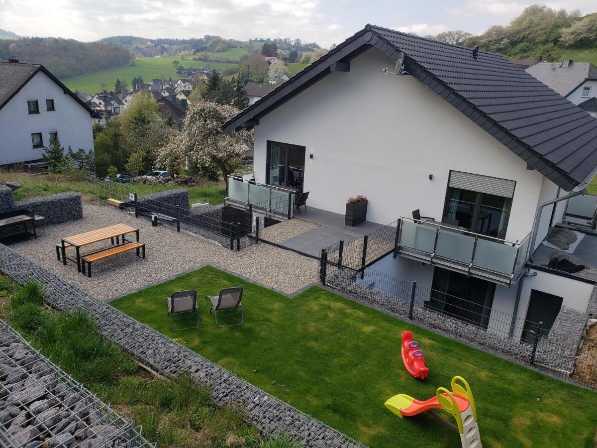 Ferienwohnungen Am Aeppelsberg Volkesfeld Ngoại thất bức ảnh