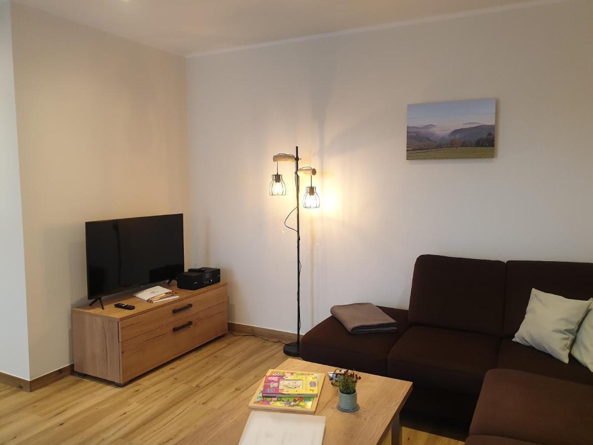 Ferienwohnungen Am Aeppelsberg Volkesfeld Ngoại thất bức ảnh