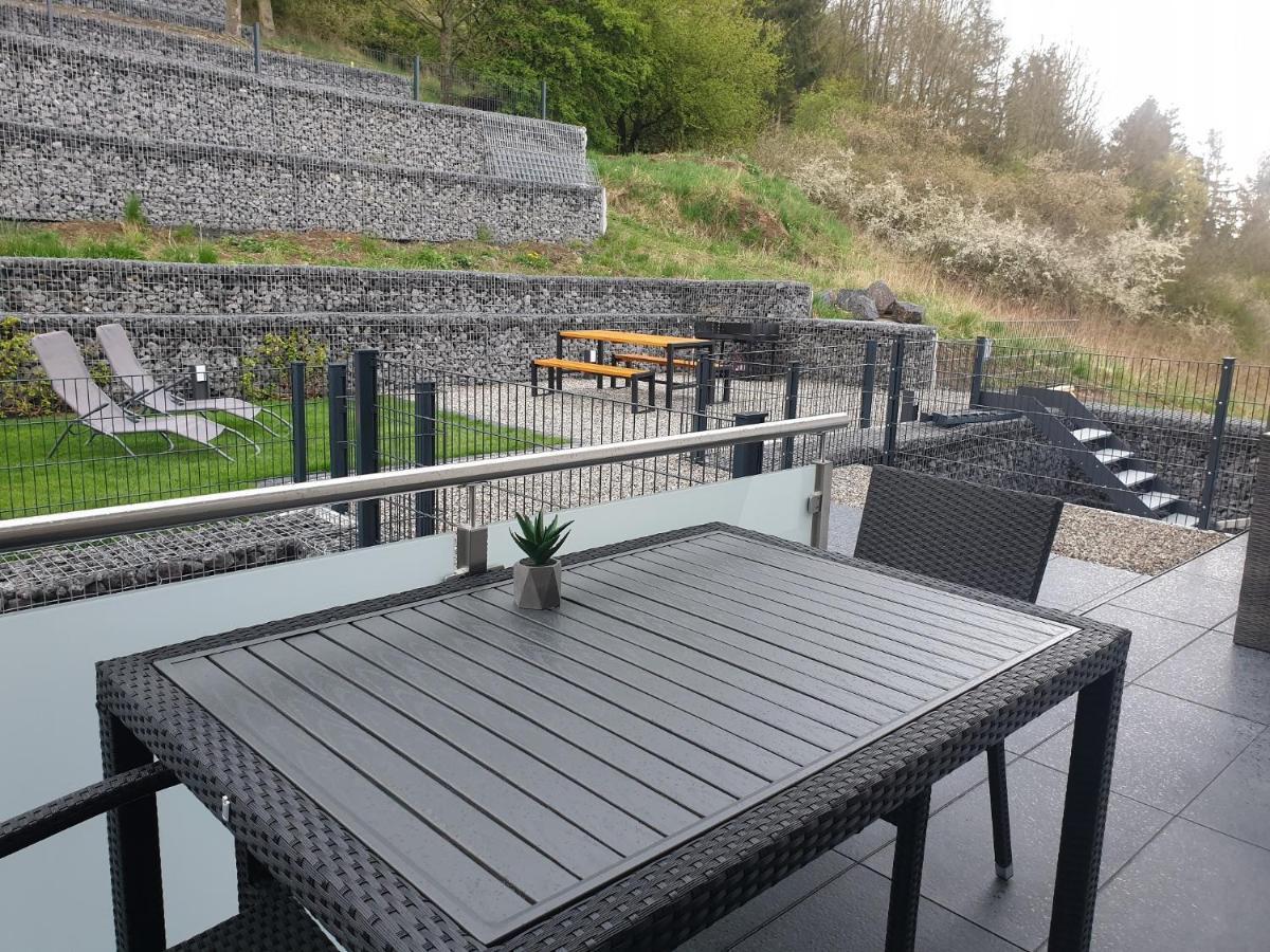 Ferienwohnungen Am Aeppelsberg Volkesfeld Ngoại thất bức ảnh